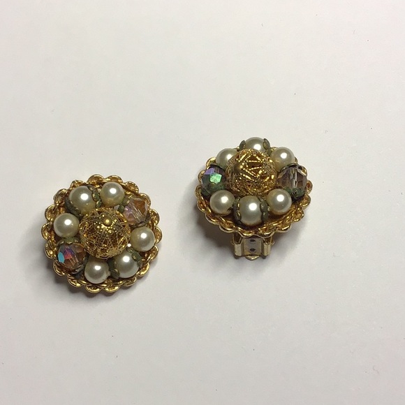 CLIP ON, VINTAGE, earrings round button earrings - Picture 2 of 5